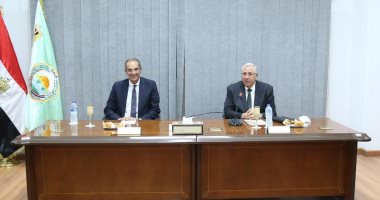 وزيرا الاتصالات والزراعة يبحثان استخدام الذكاء الاصطناعى فى المجالات الزراعية..صور