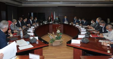 وزيرا النقل والتخطيط يناقشان آليات أول مصنع لعربات السكة الحديد والمترو والمونوريل