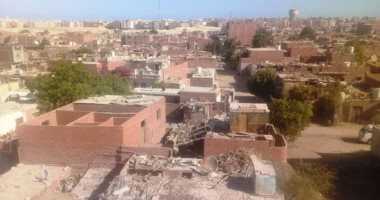 أستاذ عمارة بجامعة عين شمس يكشف خطورة البناء العشوائى وطرق مواجهته