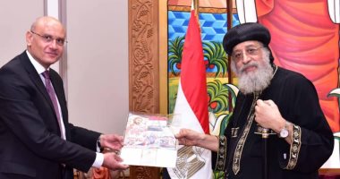 قداسة البابا تواضروس الثاني يستقبل قنصل مصر بملبورن بالمقر البابوى