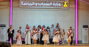 سكرتير مساعد الإسكندرية يكرم أوائل الطلاب بالمراحل الأزهرية للعام الدراسى الحالى