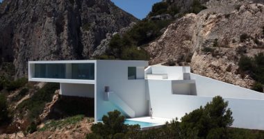 عندما تمتزج الهندسة بالطبيعة.. منازل بنيت بعقل مهندس وخيال فنان..ألبوم صور