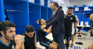 ممدوح عيد يهنئ لاعبى بيراميدز بالثلاثية فى شباك الإسماعيلى.. صور