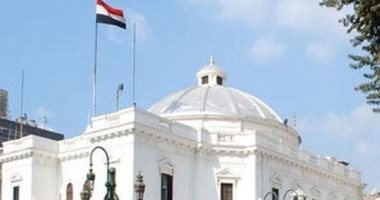 رئيس حى غرب المنصورة يناقش التجهيزات النهائية لانتخابات النواب