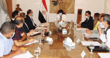 وزيرة الثقافة تتابع استعدادات فعاليات مهرجان الموسيقى العربية بدورته الـ29