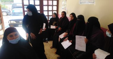 "القومى للمرأة" بكفر الشيخ يستخرج 1000 بطاقة رقم قومى مجاناً للسيدات
