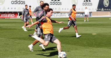 ريال مدريد يواصل تدريباته بدون لاعبيه الدوليين ووسط غياب أسينسيو للإصابة