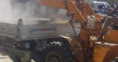  رفع 49 طن من القمامة والأتربة فى حملات نظافة بقرى مركز أخميم بسوهاج  