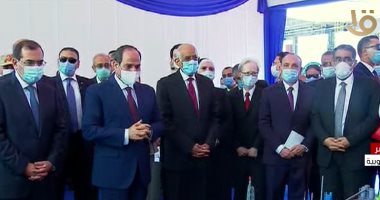 الرئيس السيسى يتفقد مجمع التكسير الهيدروجينى للبترول فى مسطرد