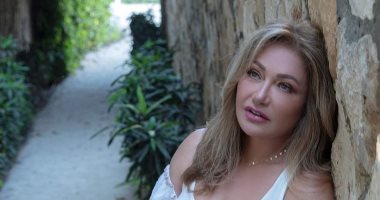 "كل ما تكبر تحلى".. ليلى علوى ملكة جمال النجمات لم تتغير بمرور السنين.. صور