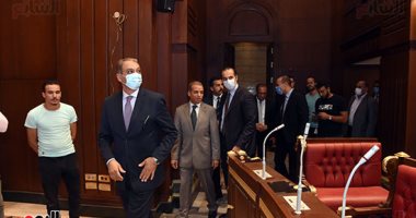 انتهاء تجهيز القاعة الرئيسية لمجلس الشيوخ استعداد لانعقاد الجلسات .. صور