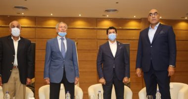 وزير الرياضة يتابع مستجدات استضافة مصر لمونديال اليد ويكرم رؤساء اللجان الفرعية 