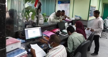 بدء استخراج تراخيص البناء تجريبيا فى 27 مركزا ومدينة بالمحافظات لمدة شهرين.. "التنمية المحلية": بدء التطبيق الفعلى الثلاثاء المقبل عقب انتهاء الإجازات الرسمية.. وتعميم المنظومة 1 يوليو المقبل بالمحافظات