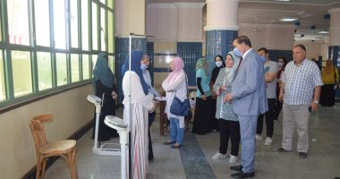 جامعة سوهاج تقبل 450 طالبا بكلية التمريض و285 آخرين بالمعهد الفنى