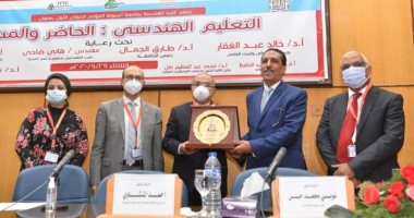 نقيب المهندسين يؤكد إجراء دراسات لتحديد احتياجات سوق العمل من خريجى الهندسة.. صور