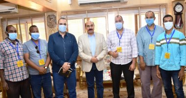 محافظ أسوان يطالب ذوى الهمم باستثمار قدراتهم في تنفيذ المشروعات
