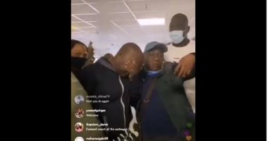 موسيماني يودع جماهير صن داونز بالدموع قبل تدريب الأهلى.. فيديو 