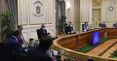 مدبولى يتابع تنفيذ تكليفات الرئيس بإقامة تجمعات سكنية مخططة بعواصم المحافظات