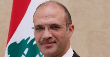 الصحة اللبنانية توصى بوقف الرحلات مع بريطانيا بسبب سلالة كورونا الجديدة