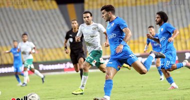 "زيزو" يُهدر فرصة تسجيل الهدف الثانى للزمالك أمام المصرى.. فيديو