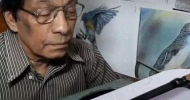 فنان هندى يرسم صور زعماء وفنانين على الآلة الكاتبة بطريقة مذهلة.. فيديو