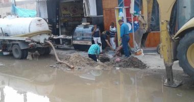 محافظ المنوفية يوجه بسرعة إنهاء إصلاح خط مياه بأحد شوارع قويسنا.. صور