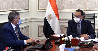 رئيس هيئة قناة السويس يكشف تسجيل مرور 14019 سفينة من يناير وحتى 30 سبتمبر 2020.. رفع كفاءة 16 محطة إرشاد وتطوير وإنشاء 10 جراجات طوارئ.. وتفعيل الحجز الإلكتروني للسفن فى إطار الجهود المبذولة بمجال التحول الرقمى