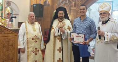 نائب بطريرك الكاثوليك يترأس احتفال عيد القديسة تريزا بكنيستها فى الشرابية