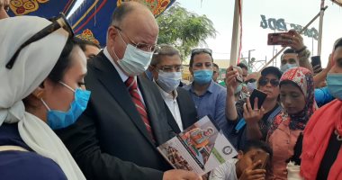 محافظ القاهرة يمد معرض سوق مصر بالحديقة الدولية للثلاثاء المقبل.. صور