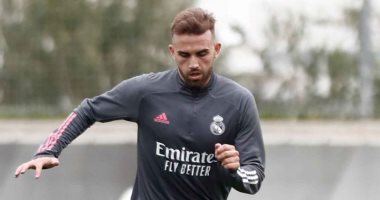 ريال مدريد يعير مهاجمه مايورال إلى روما حتى 2022.. رسميا