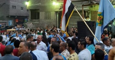 صور.. مئات من أعضاء نقابة الزبالين يحتفلون بذكرى انتصارات أكتوبر ودعم الرئيس