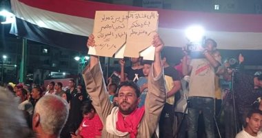 "بنحب السيسى".. رسائل قناوية للمقاول الهارب وقناة الجزيرة خلال احتفالات أكتوبر
