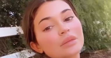 كايلى جينر تخطف الأنظار بعد استعراض رشاقتها فى فيديو "سيلفى"