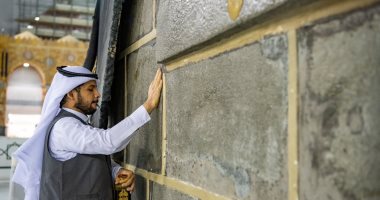 شئون الحرمين تستعد لاستقبال المعتمرين بـ60 ألف لتر مطهرات يوميا .. صور