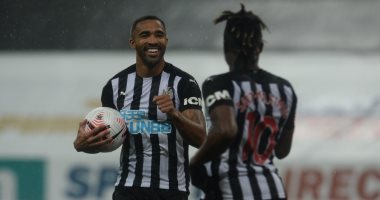 نيوكاسل يفوز على بيرنلى بثلاثية فى الدوري الإنجليزي.. فيديو
