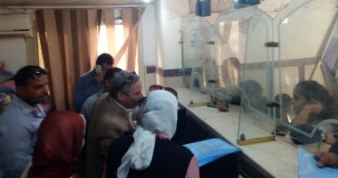 محافظ أسيوط يعلن زيادة إقبال المواطنين لتقديم طلبات التصالح.. صور