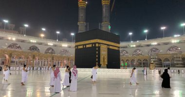 لبيك اللهم لبيك.. وصول أول وفود المعتمرين للمسجد الحرام بعد توقف 7 أشهر