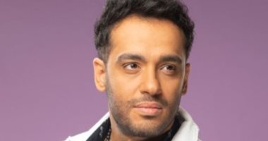 رامى جمال يستطلع رأى جمهوره: "أنزل الأغنية الجديدة ولا الوقت غير مناسب؟"