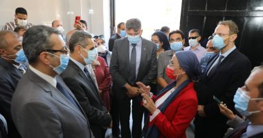 "نموذج للمشروعات الاسترشادية" وزيرة البيئة تشيد بمحطة فرم المخلفات الطبية.. صور