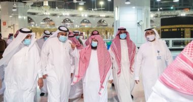 رئيس الحرمين يحضر تفويج المعتمرين بالمسجد الحرام.. صور