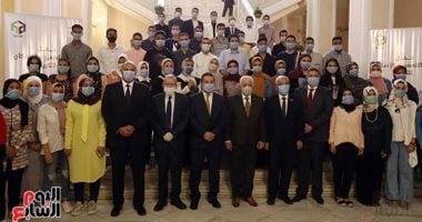 متفوقة دفعة ثانوية 2015 لأوائل الثانوية العامة 2020: أنتم فخر لمصر وأسركم