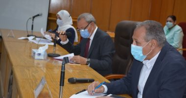 محافظ القليوبية يعقد اجتماعا لمتابعة موقف المتغيرات المكانية بالمحافظة