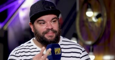 محمد عبد الرحمن: الزعيم عادل إمام عنفنى لما عملت حادثة بعربيتى (فيديو)