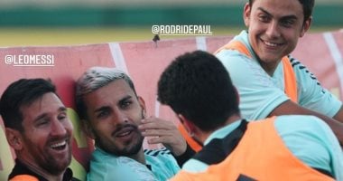 الابتسامة تعود لـ ميسى فى معسكر منتخب الأرجنتين.. صور