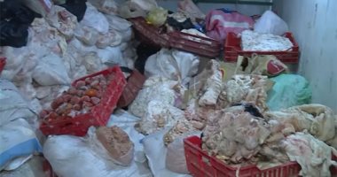"صحة أسوان" تعدم 20 طن مواد غذائية غير صالحة للاستهالك الآدمى