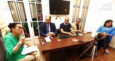 مثقفون وإعلاميون في حفل مناقشة كتاب "نجوم الدرجة الثالثة" للكاتب الصحفي عادل  السنهوري.. شعبان يوسف: كتابة ممتعة ومشوقة.. أميرة بهي الدين: مشروع توثيقي لصناعة السينما.. ومحمد الروبي: شخصياتهم ملح السينما