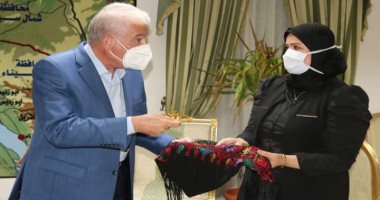 محافظ جنوب سيناء يستقبل زوجة الشهيد العقيد أركان حرب محمد إبراهيم فضل الله