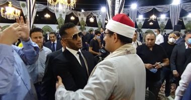 صورة للشيخ محمود الشحات أنور ومحمد رمضان تثير الجدل على السوشيال ميديا