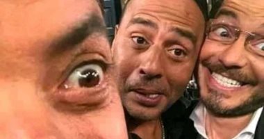 محمود عبد المغنى ينضم لضحايا سيلفى فتحى عبد الوهاب مع أحمد زاهر.. صورة