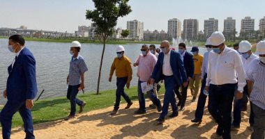 وزير الإسكان: مشروع بحيرة عين الصيرة يغير وجه المنطقة ويتكامل مع متحف الحضارة